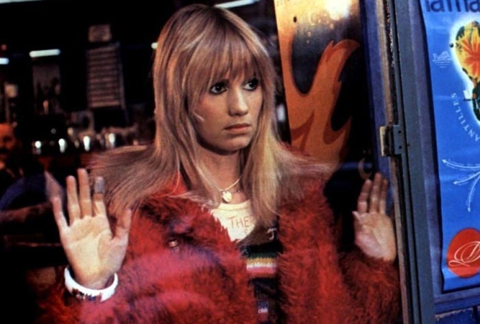 Миу-Миу в фильме Никаких проблем