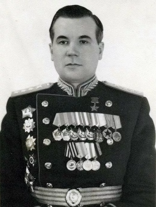 Главный маршал артиллерии Митрофан Неделин