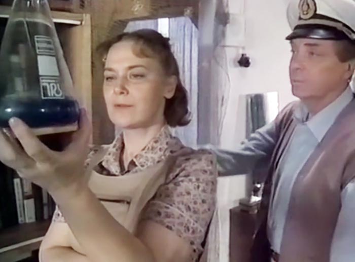 Надежда Семенцова в фильме Комета