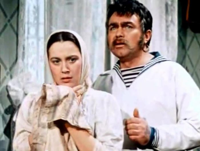 Надежда Семенцова в фильме Матрос Чижик