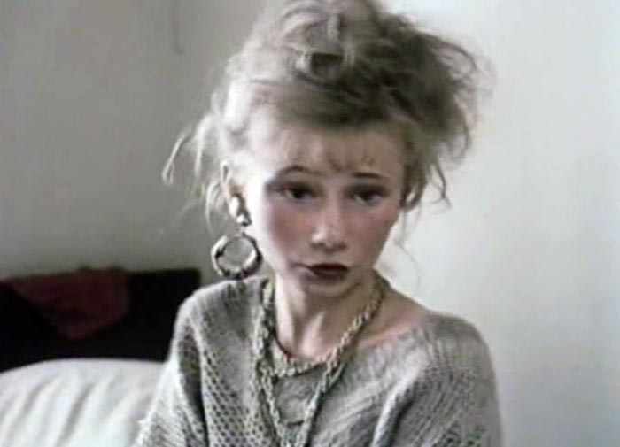 Наташа Дунаева в фильме Мир в другом измерении