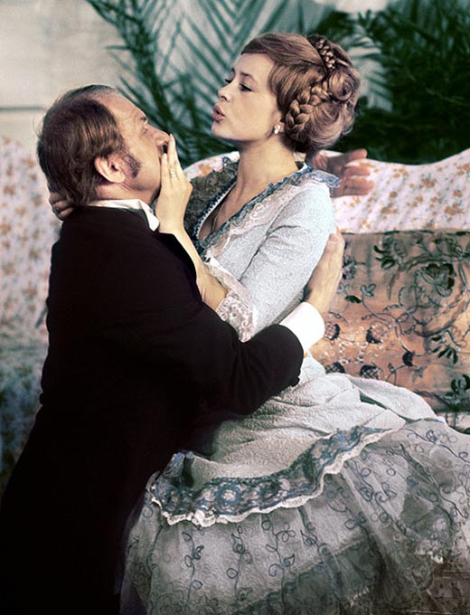 Марина Неёлова в фильме Красавец-мужчина