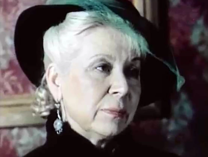 Неонила Белецкая в фильме Остров любви