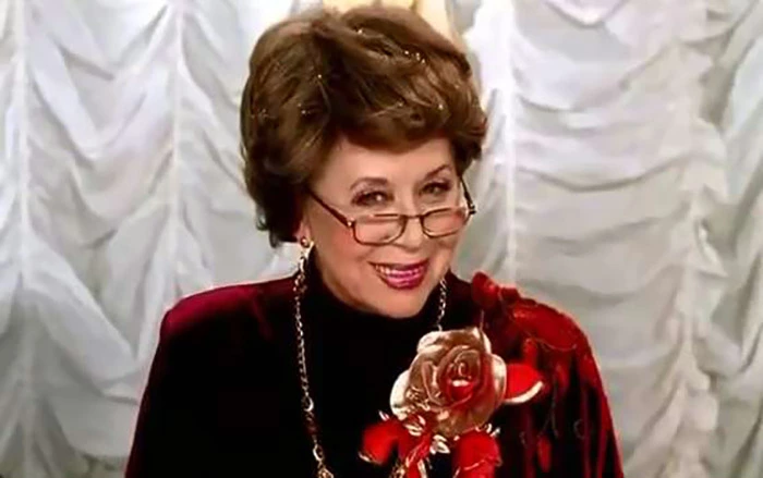 Неонила Белецкая в фильме За двумя зайцами