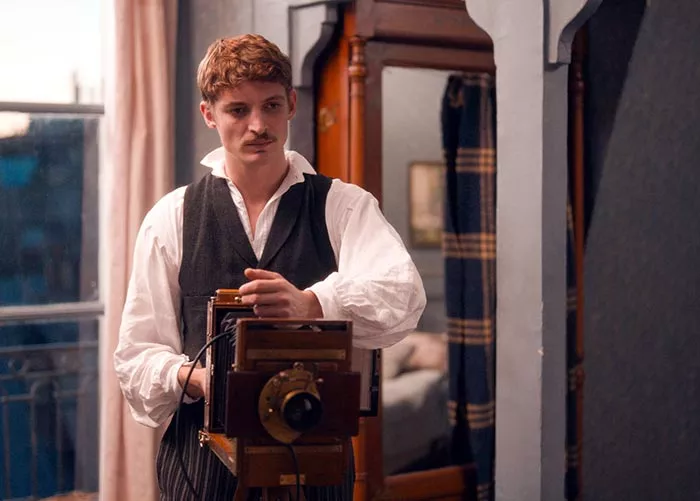 Нильс Шнайдер в фильме Куриоса