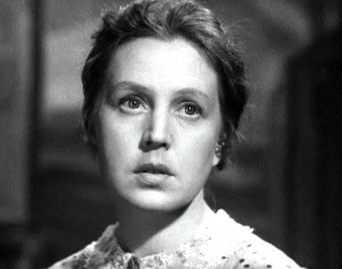 Нина Мамаева в фильме Пучина