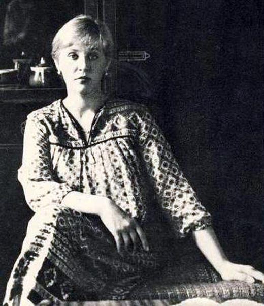 Нина Радайтите в молодости