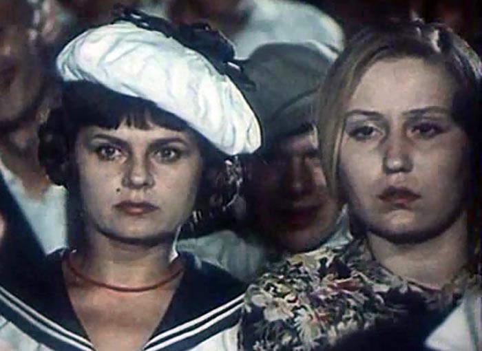 Нина Шаролапова в фильме Старая крепость