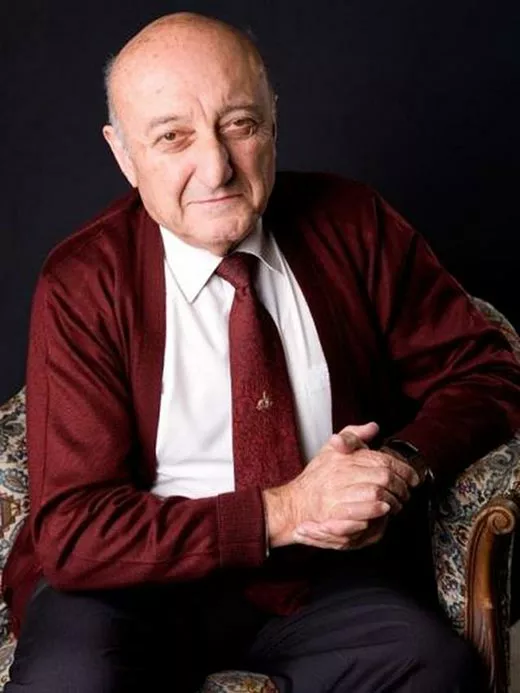 дирижер Оганес Чекиджян