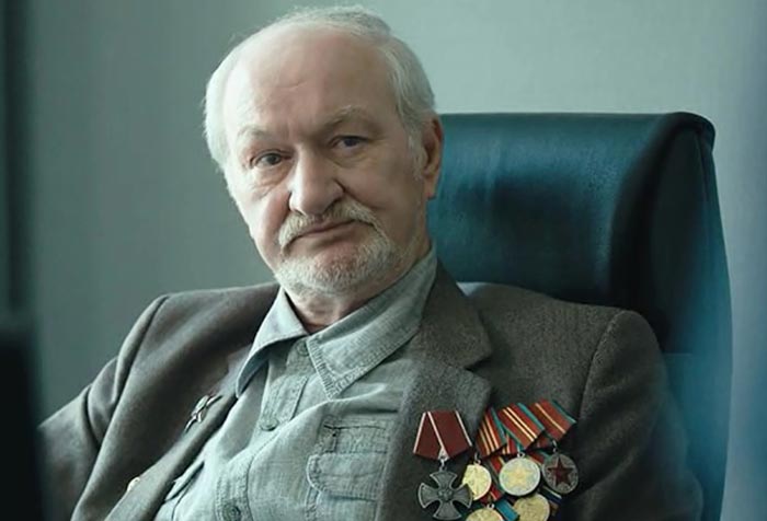 Олег Леваков в сериале Условный мент