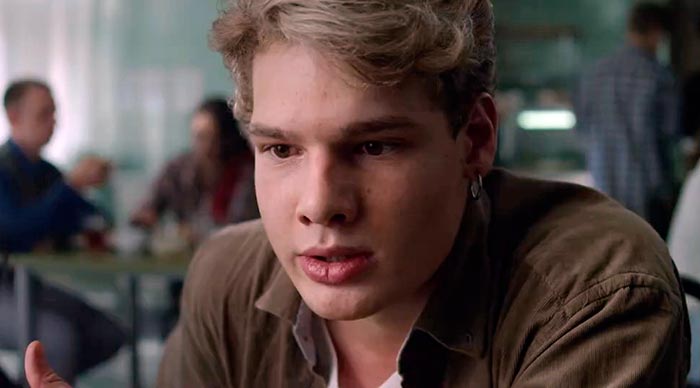 Олег Пальвинский в фильме Физфак