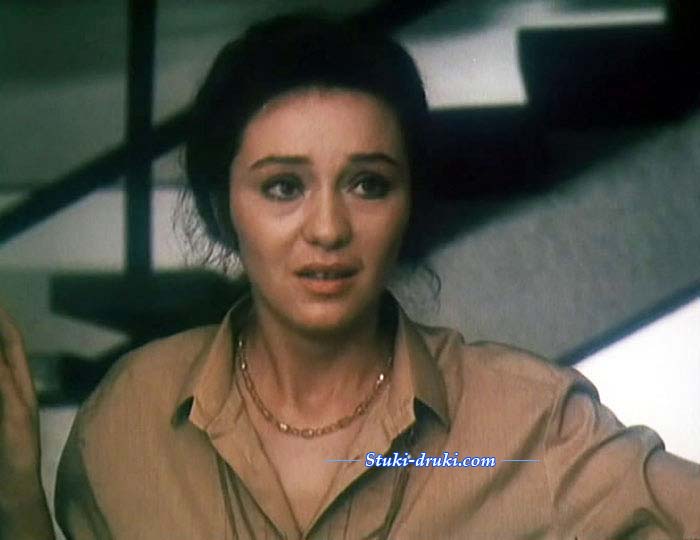 Ольга Пеннер в фильме Обнажённая в шляпе