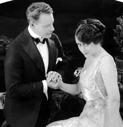 Мадам Ольга Петрова в фильме Закаленная сталь