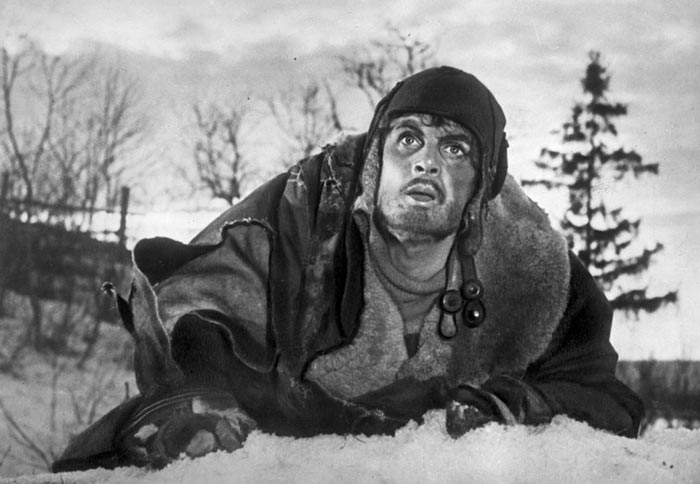 Павел Кадочников в роли Алексея Маресьева