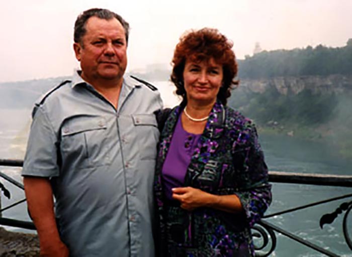 Павел Попович и жена Алевтина