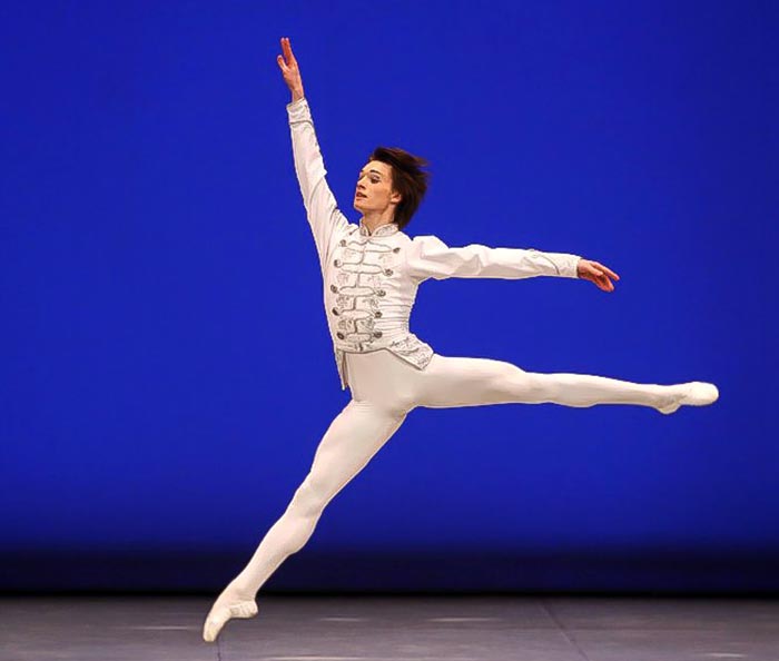 артист балета Петр Райков