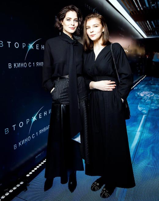 Полина Цыганова и Юлия Снигирь