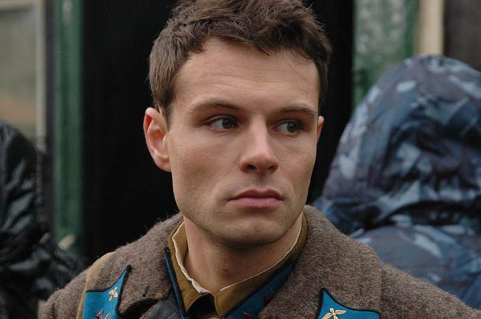 Евгений Пронин в сериале Небо в огне