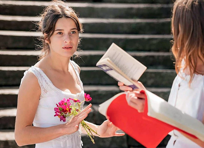 Ребекка Мардер в фильме С мадемуазель всё в порядке