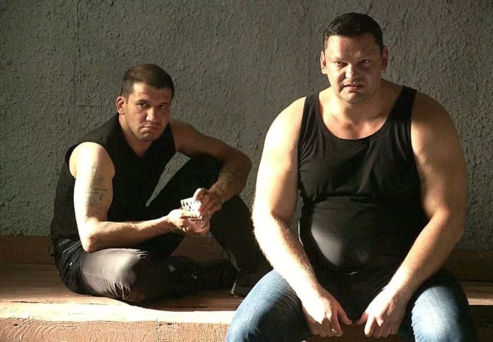 Роберто Флейтес в сериале Балабол