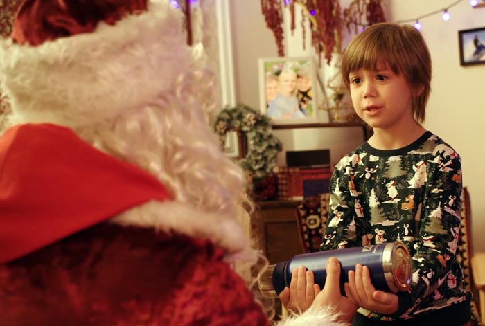 Роман Петров в фильме Здравствуй дедушка Мороз