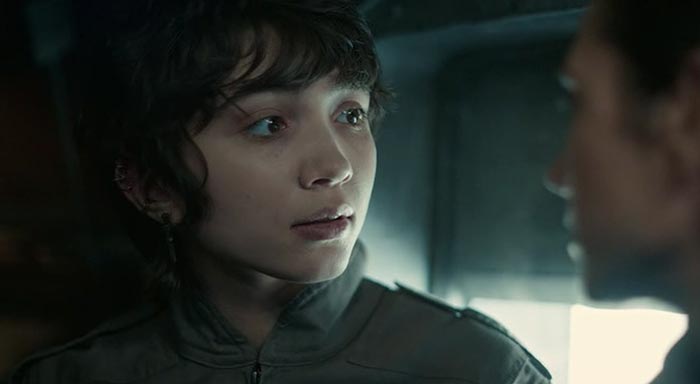 Роуэн Бланчард Сквозь снег