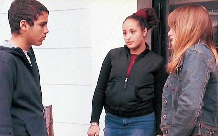 Сабрина Уазани в фильме Увертка