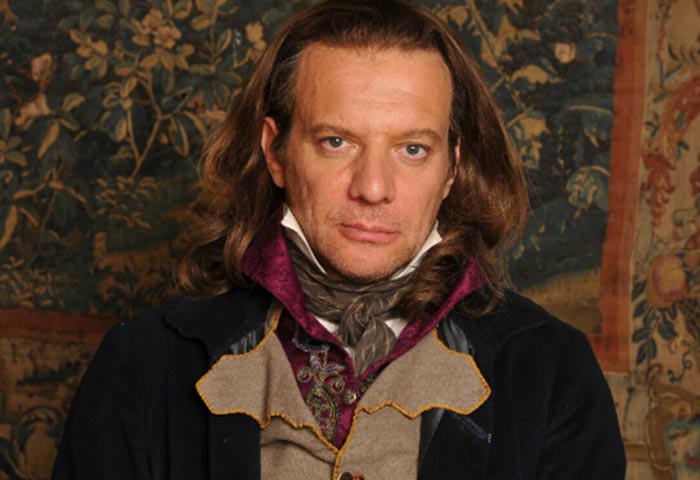 Самюэль Ле Бьян в фильме Королевский генерал