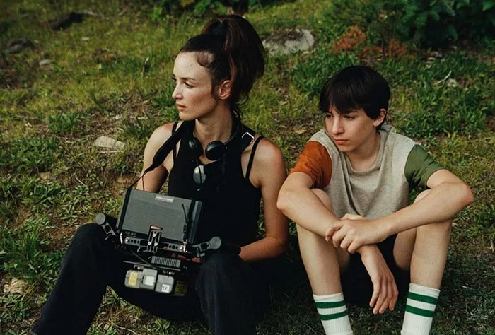 Сара Монпети в фильме Соколиное озеро