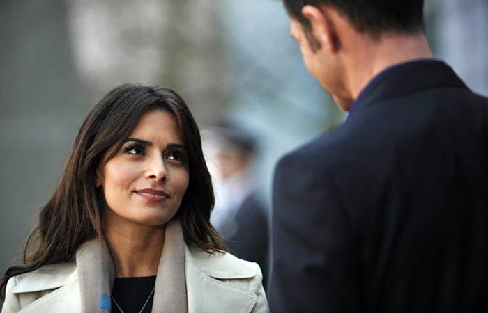 Сара Шахи в сериале Посредник Кейт