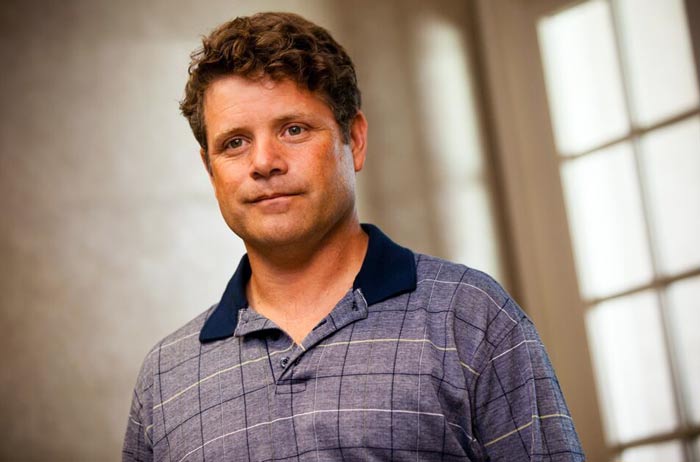 Шон Остин в фильме На поверхности