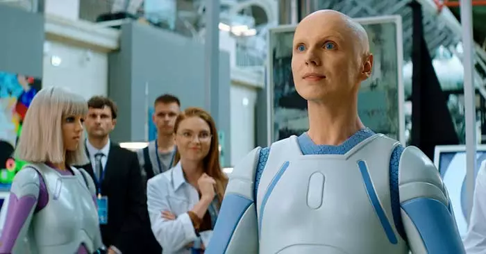 Сергей Ашарин в фильме Любовь-морковь Восстание машин