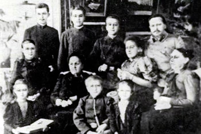 Сергей Мосин с семьей