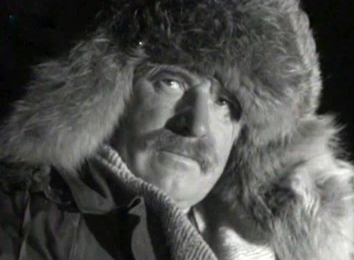 Сергей Папов в фильме Чинара на скале