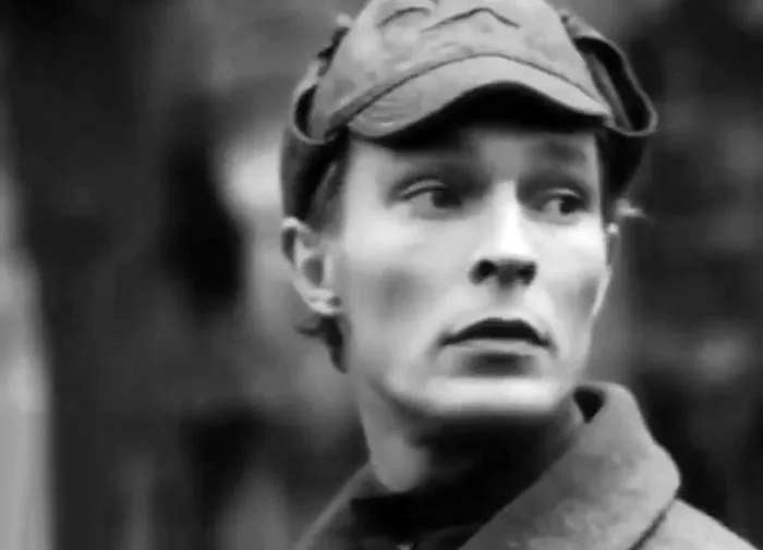 Сергей Сазонтьев в фильме-спектакле Красные курсанты