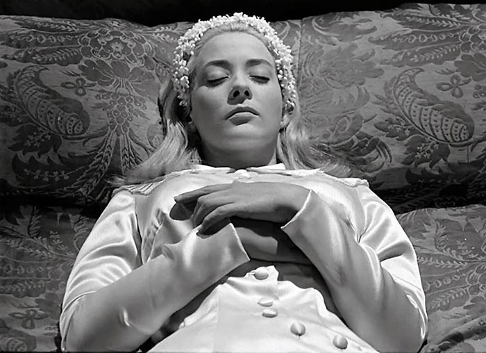 Сильвия Пиналь в фильме Виридиана 4