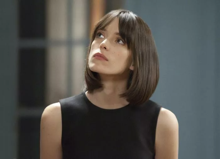 Стейси Мартин в фильме Молодой Годар