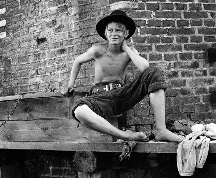 Стеллан Скарсгард в роли Бомби Битта