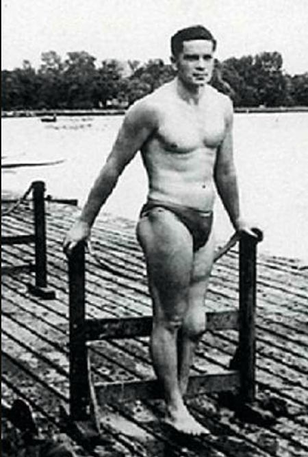 Святослав Федоров травма ноги