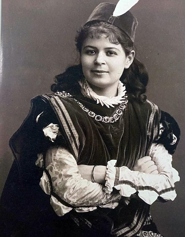 оперная певица Татьяна Любатович