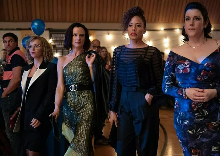 Тони Сайпресс в сериале Шершни