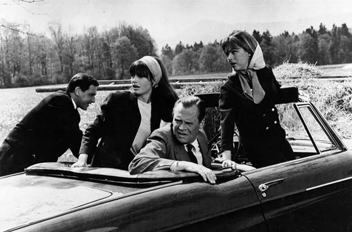 Терри Мур в фильме Город страха