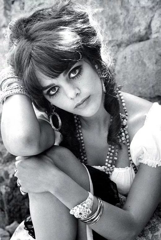 Актриса Тина Омон