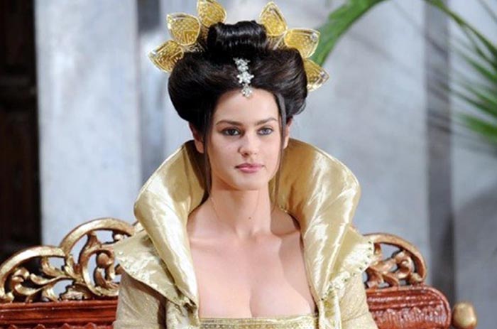 Ванесса Эсслер в фильме Тысяча и одна ночь