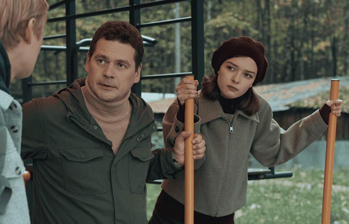 Вероника Амирханова в сериале Скамейка запасных