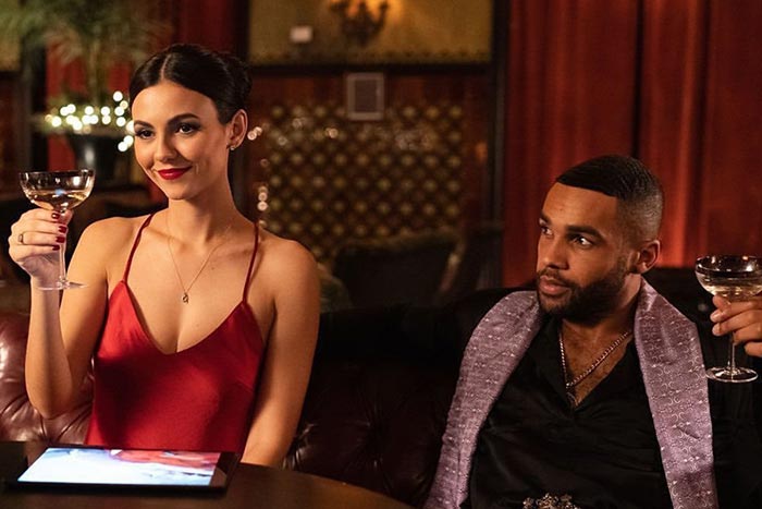 Виктория Джастис в фильме Измена