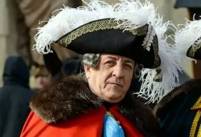 Виктор Тереля в роли Петра Шувалова