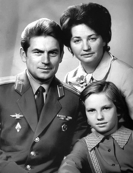 Владимир Коваленок с женой и дочерью
