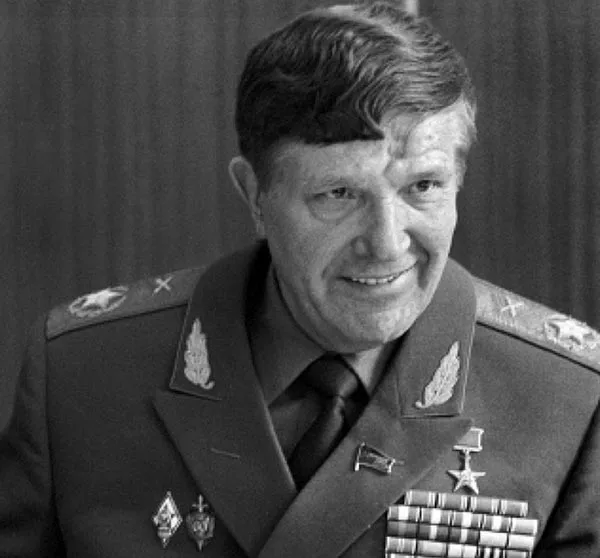 главный маршал артиллерии Владимир Толубко