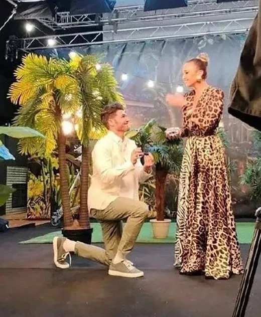 Владислав Картамышев делает предложение Ольге Бузовой